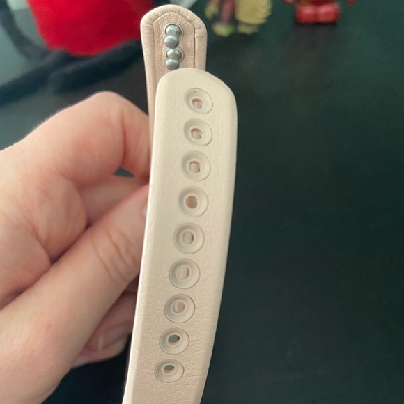 Fitbit Alta Pink Leather Band - Picture 5 of 6